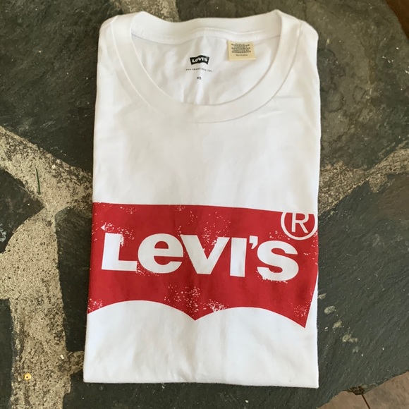 Tshirt - Picture 2 of 2